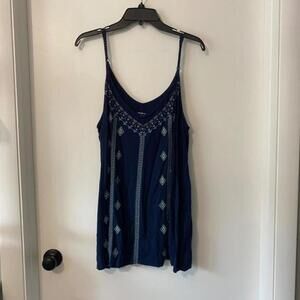 Torrid Size 3 Tank Top Super Soft‎ Knits Embroidered Print